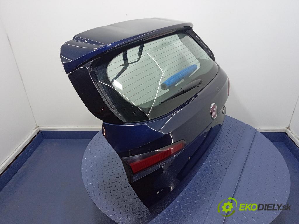 Fiat Tipo 2017 zadna dveře kufra: kufra: