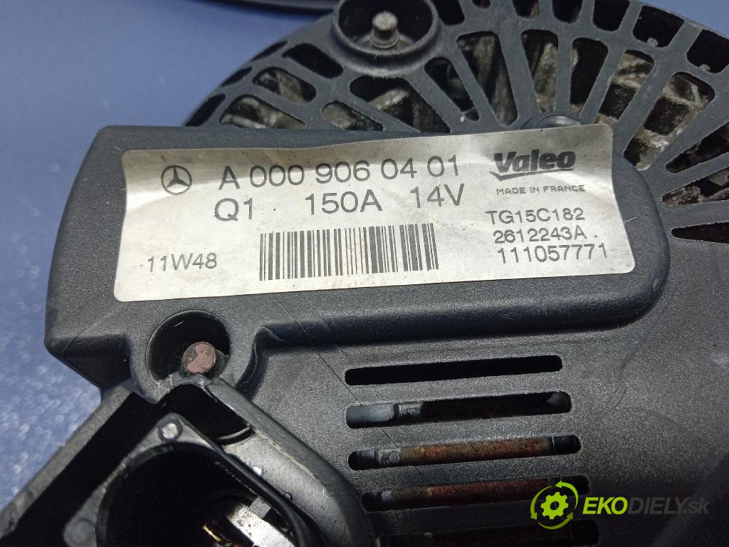 Mercedes C-klasa 2012 Alternator A0009060401