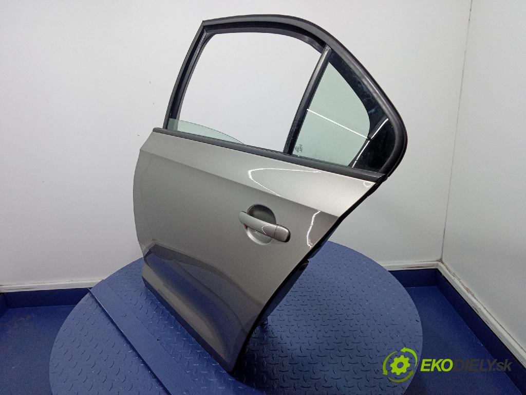 Seat Toledo 2016 dvere zad Vľavo: