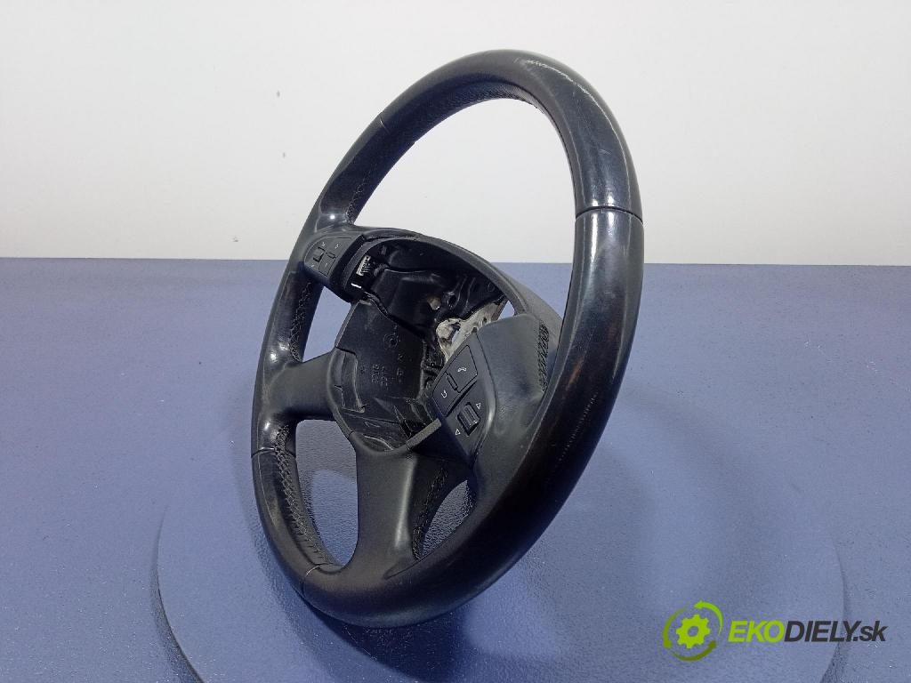 Skoda Octavia 2011 volant 3T0419091