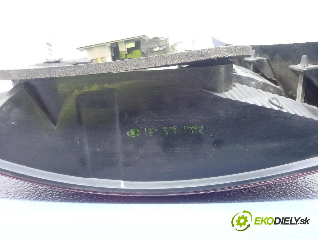 Skoda Octavia 2011 svetlo / reflektor zad Prava: Vonkajsia: 1Z9945096A