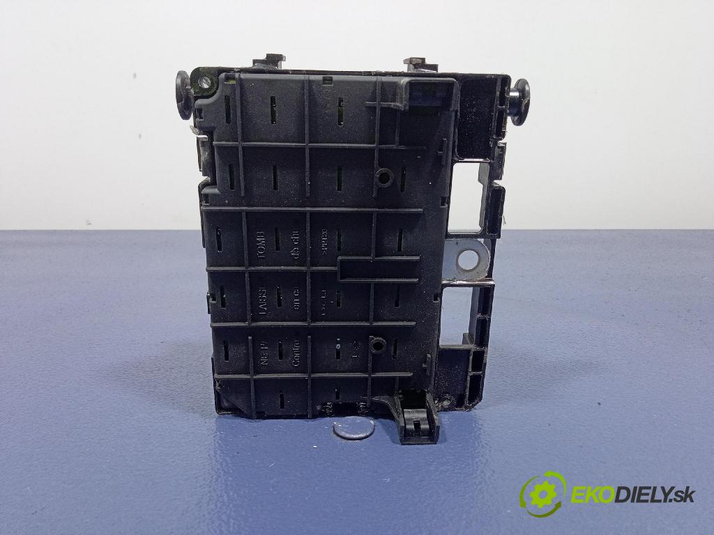 Peugeot 307 2005 skrinka Poistky: 9650663980