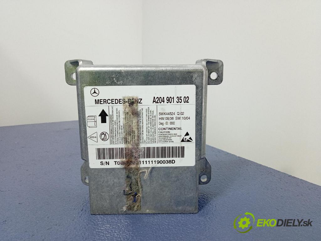 Mercedes C-klasa 2012 kokpit,pristrojová doska 2046805787