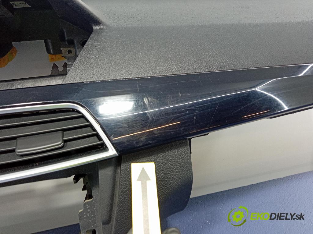 Mercedes C-klasa 2012 kokpit,pristrojová doska 2046805787