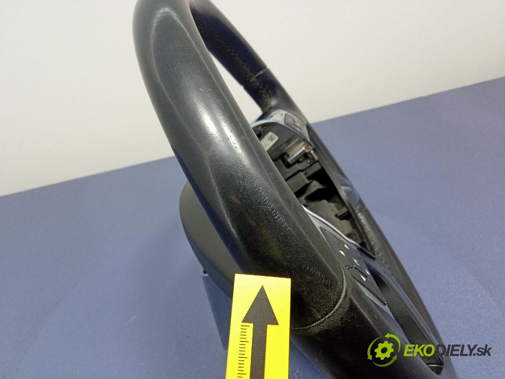 Mercedes C-klasa 2012 volant