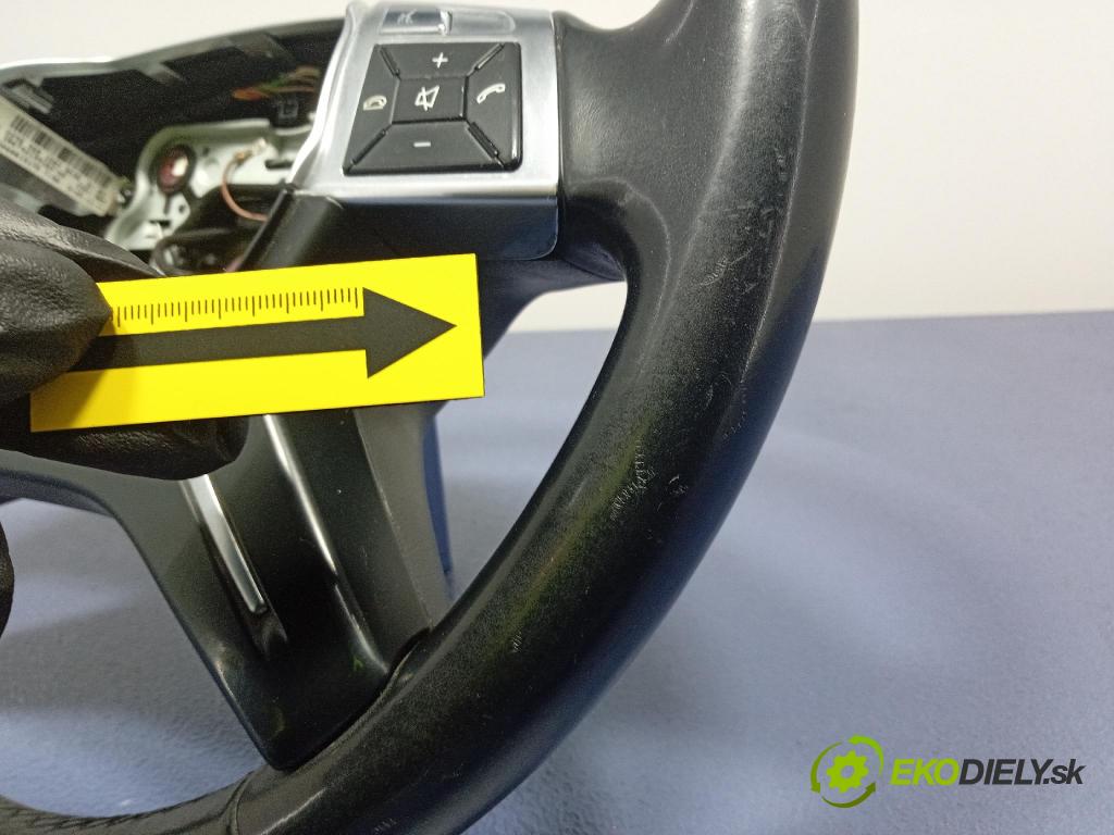 Mercedes C-klasa 2012 volant