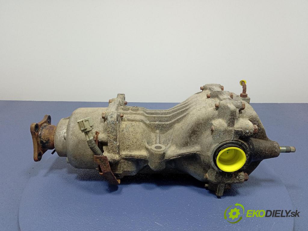 Nissan Qashqai 2007 Most: Zadný: R145 1C