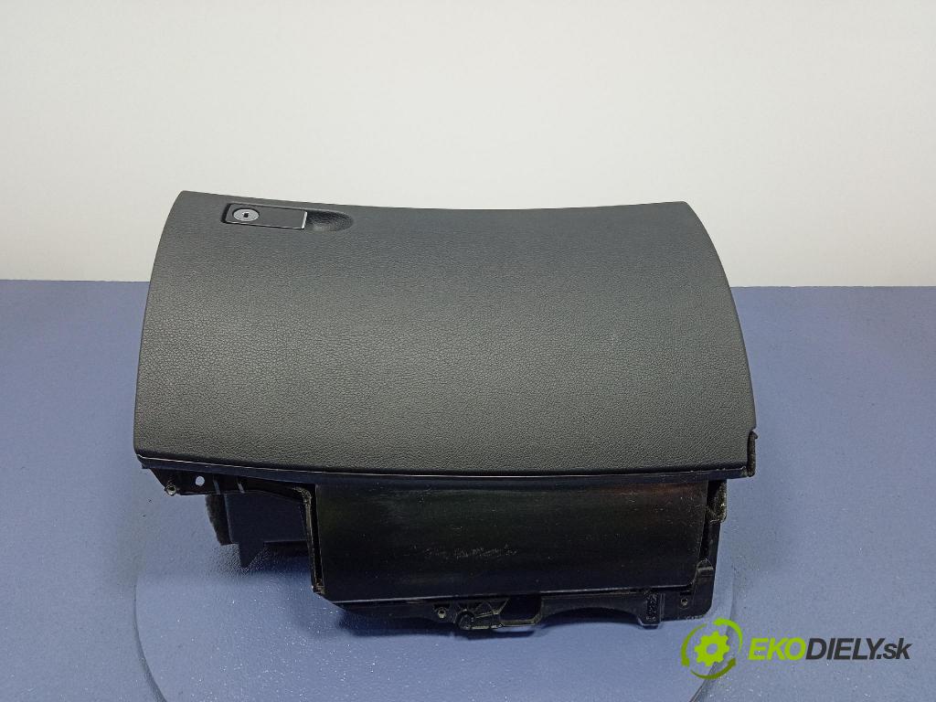 Mercedes C-klasa 2012 kastlík A2046803391