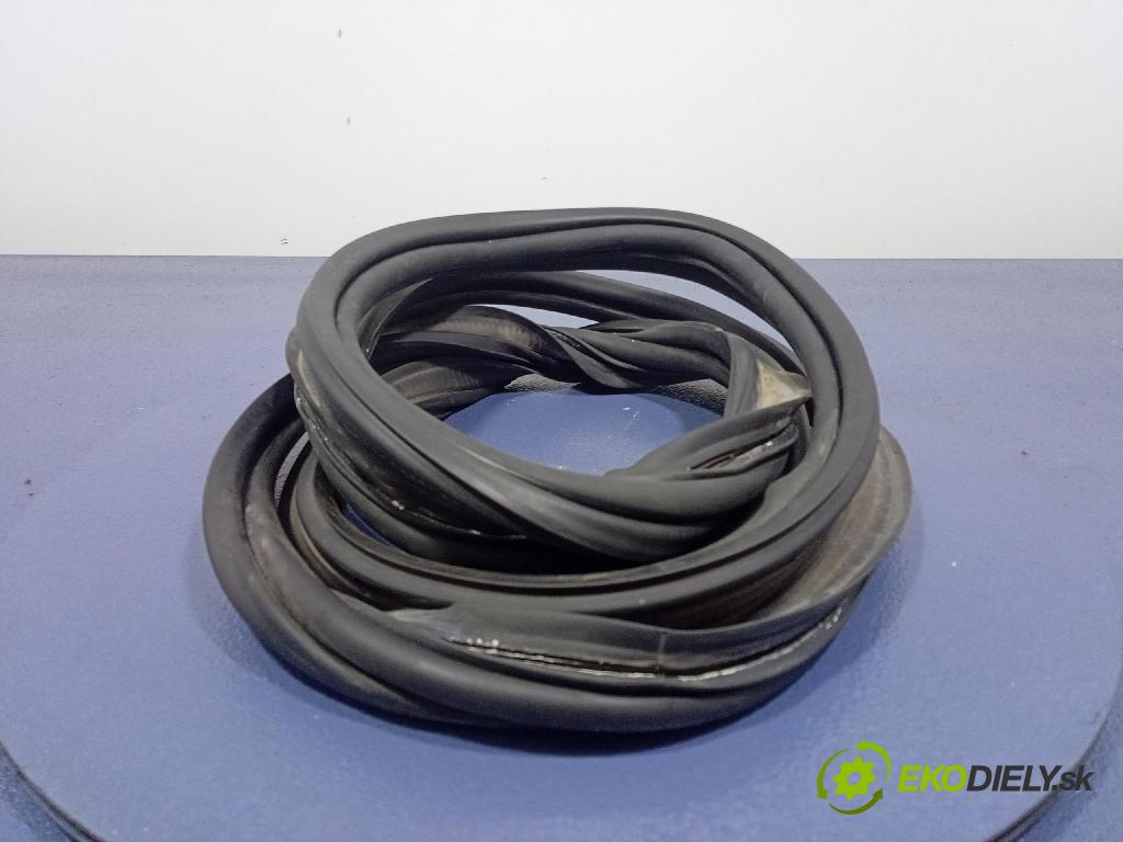 Fiat Tipo 2017 Těsnění: Kryty kufr