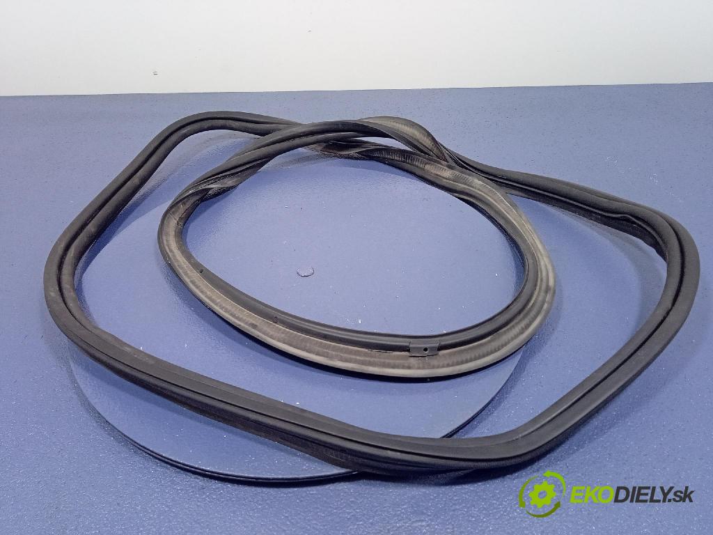 Fiat Tipo 2017 Těsnění: Kryty kufr 