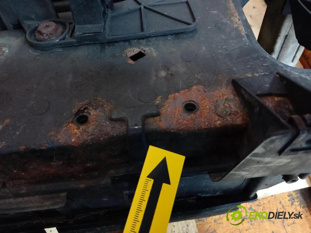 Audi A6 2005 výstuha Predné: / pas predný 1857770007