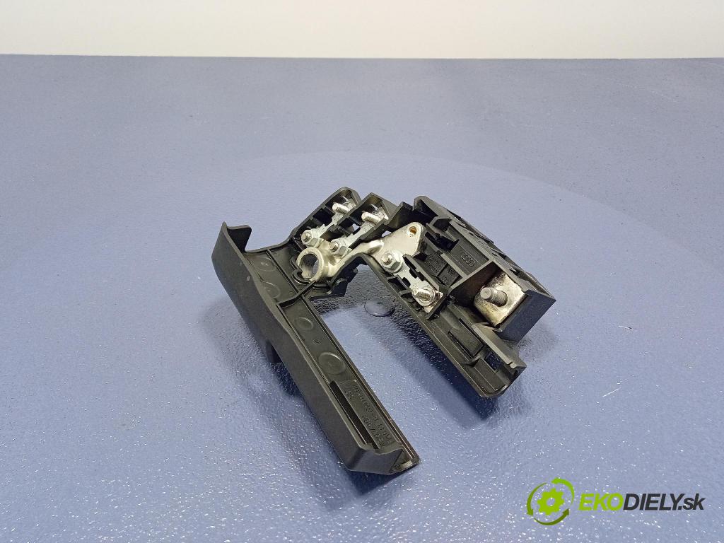 Audi Q5 2010 inštalácia Elektrický: 8J0915459
