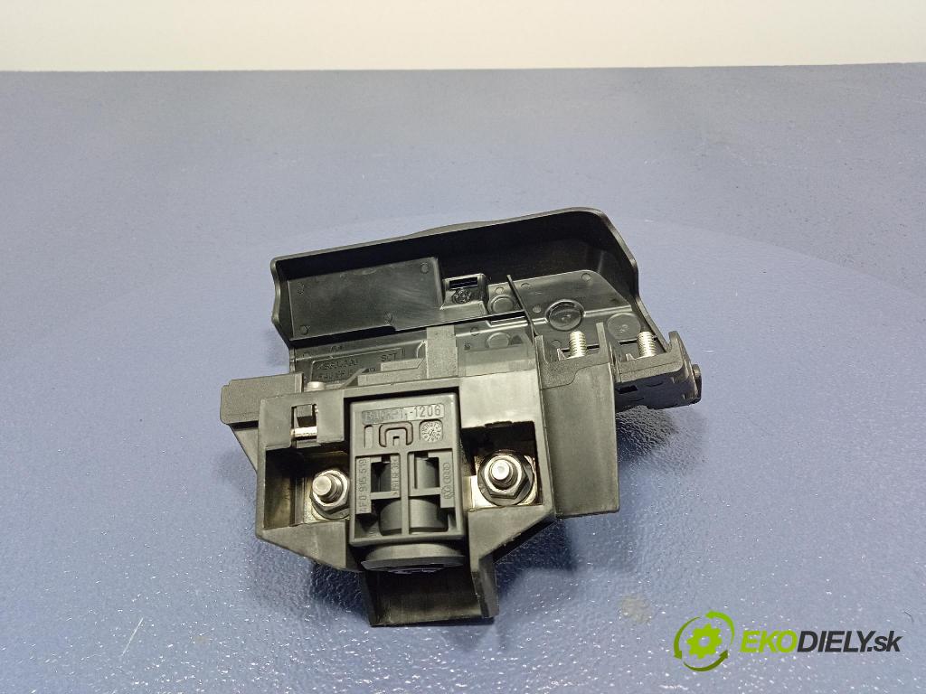 Audi Q5 2010 inštalácia Elektrický: 8J0915459