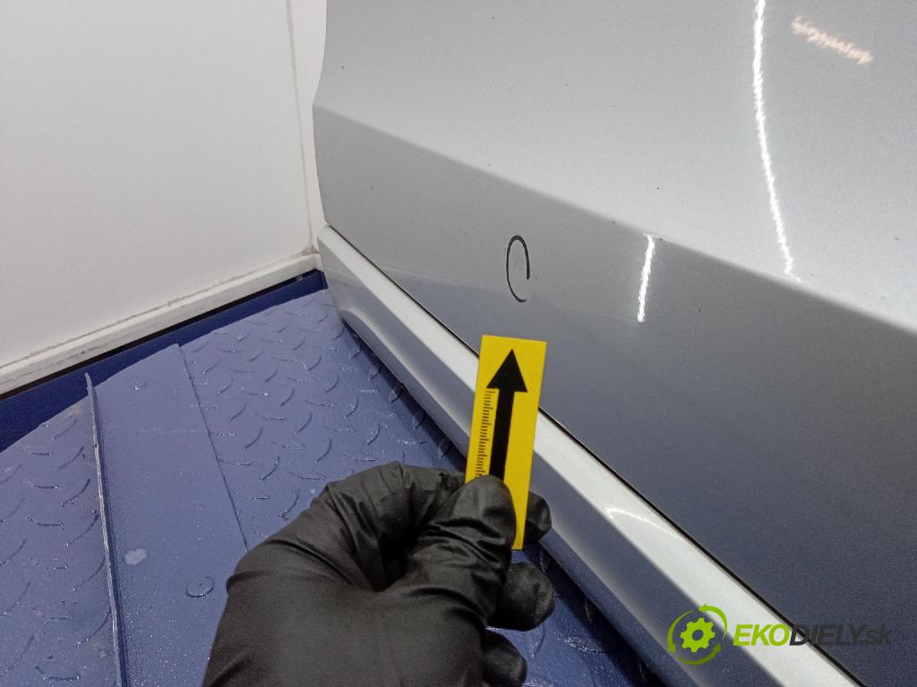 Audi Q5 2010 dvere Predné Vľavo: