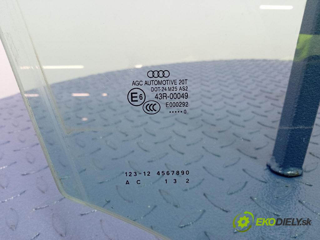 Audi Q5 2010 sklo dvere Predné Prava: