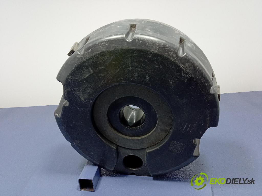 Audi Q5 2010 Reproduktor / Subwoofer: 8R0035382