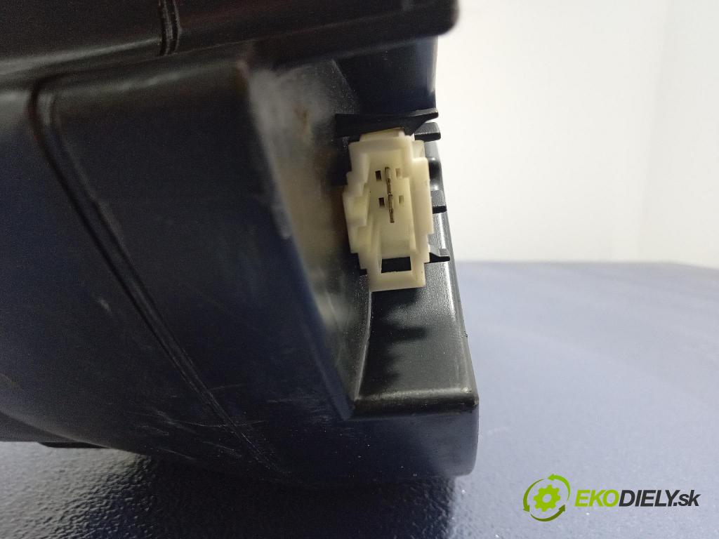 Audi Q5 2010 Reproduktor / Subwoofer: 8R0035382