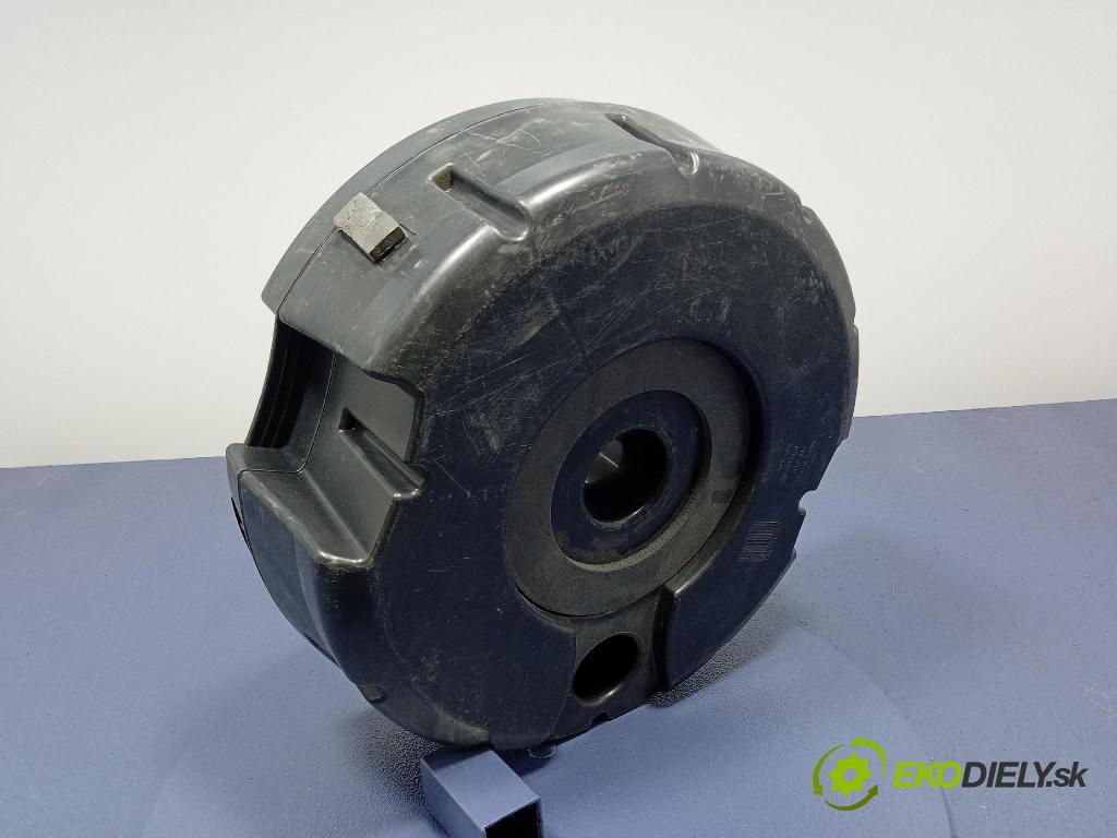 Audi Q5 2010 Reproduktor / Subwoofer: 8R0035382