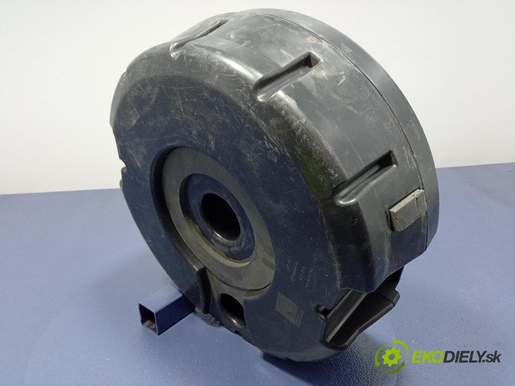 Audi Q5 2010 Reproduktor / Subwoofer: 8R0035382