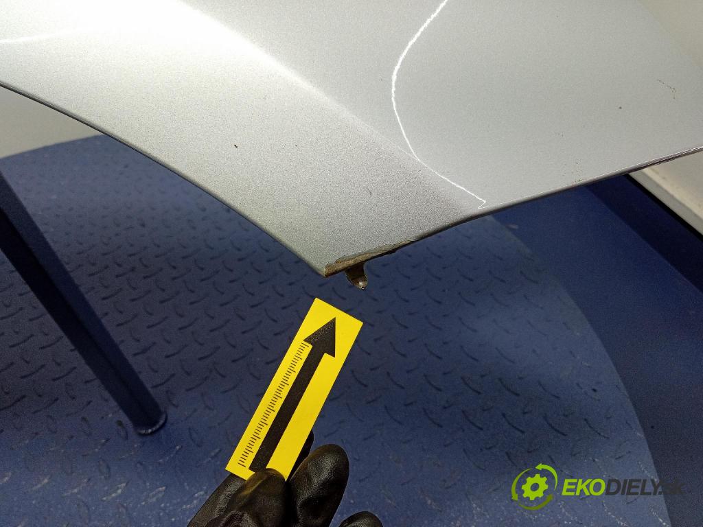 Audi Q5 2010 blatník Predné v pravo: