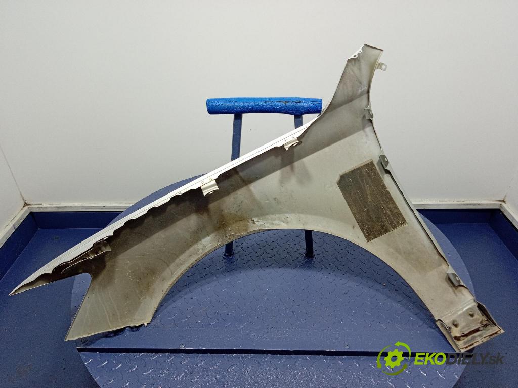 Audi Q5 2010 blatník Predné v pravo: