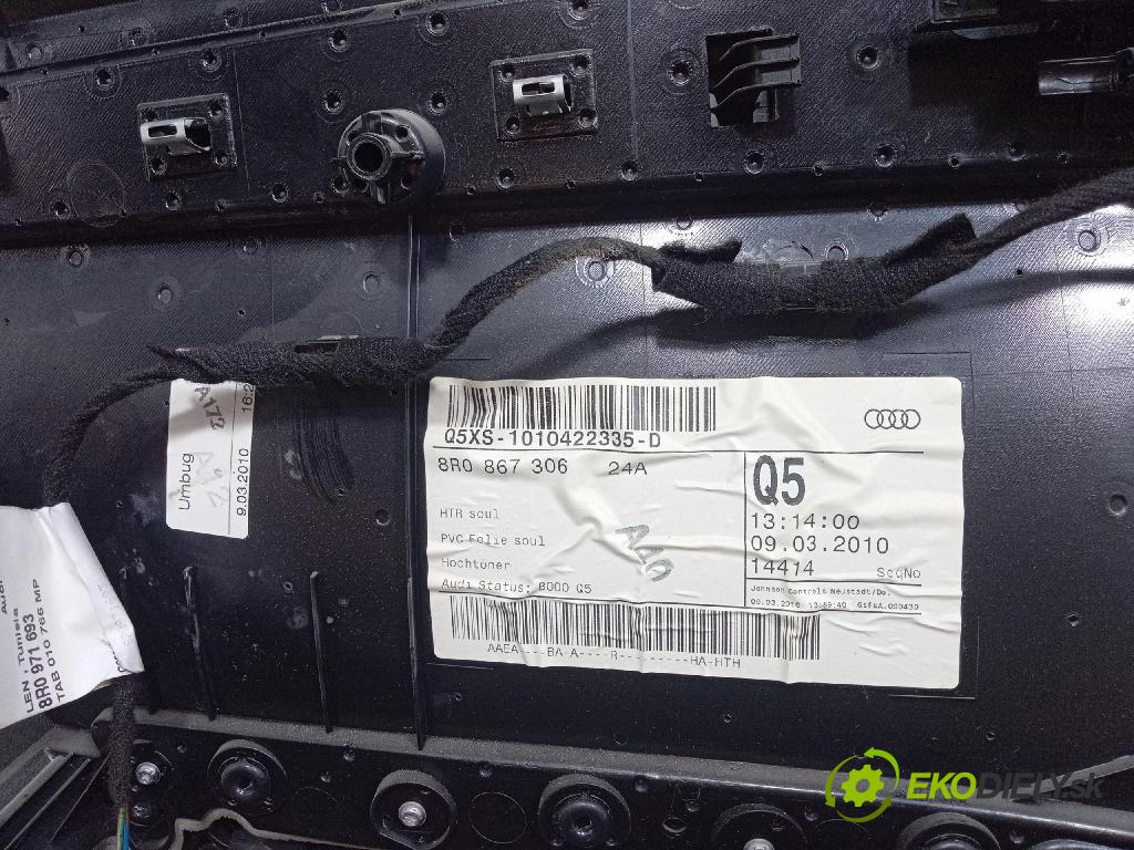Audi Q5 2010 Čalounictví: dvere zad Prava: