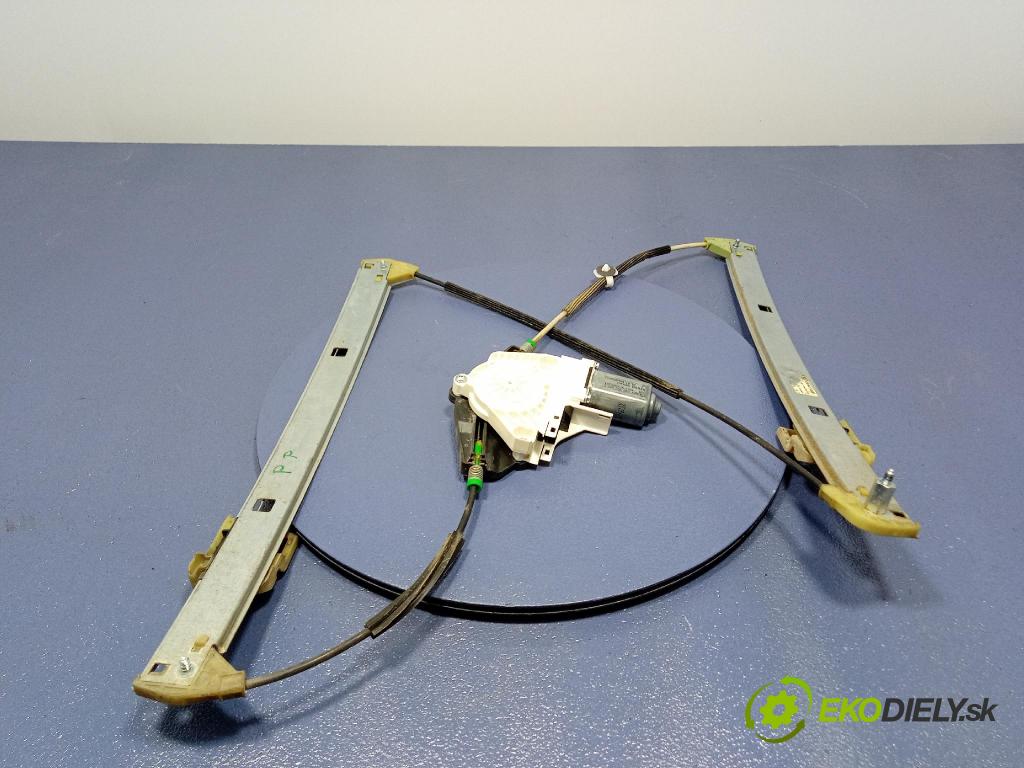 Audi Q5 2010 mechanizmus okna Okná: Predné v pravo: 8R0837462B