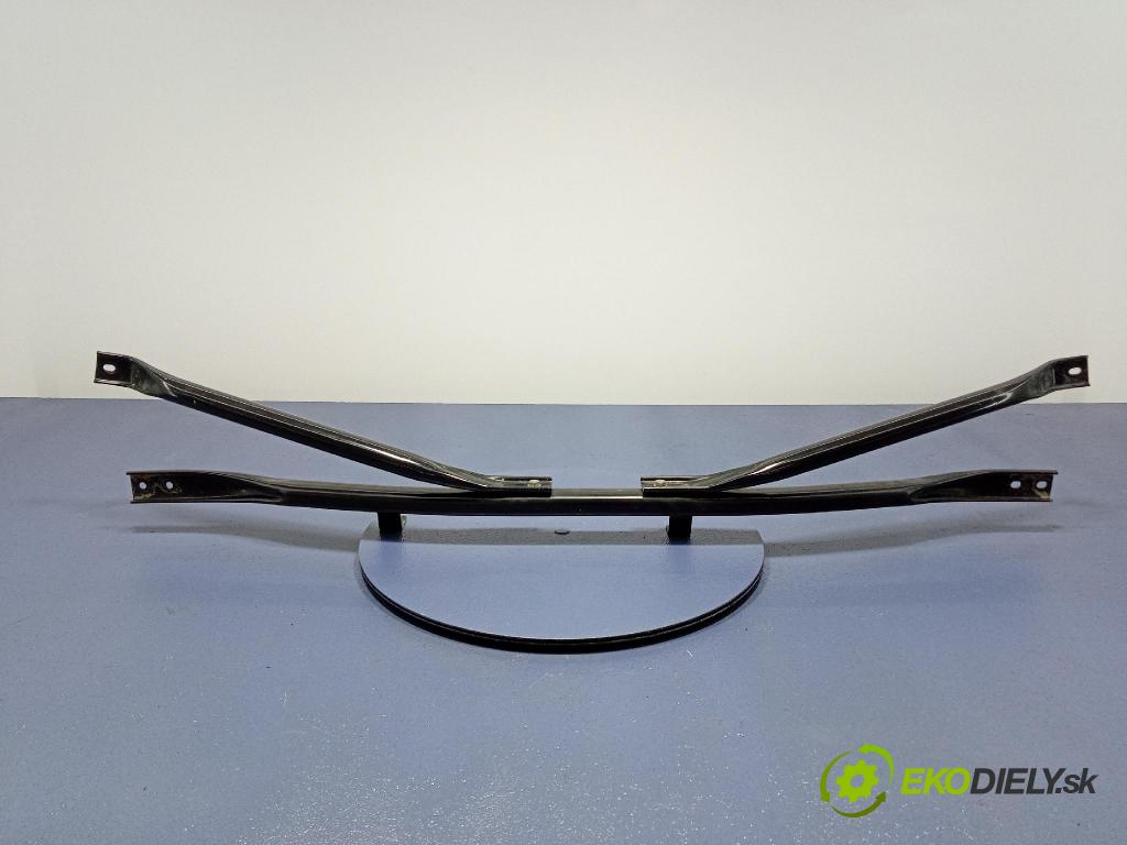 Audi Q5 2010 výstuha Predné: / pas predný 8R0805529