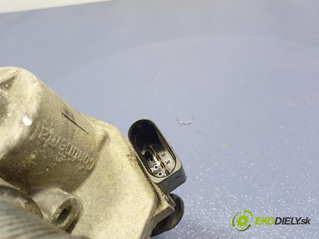 Audi Q5 2010 klapka 4E0145950H