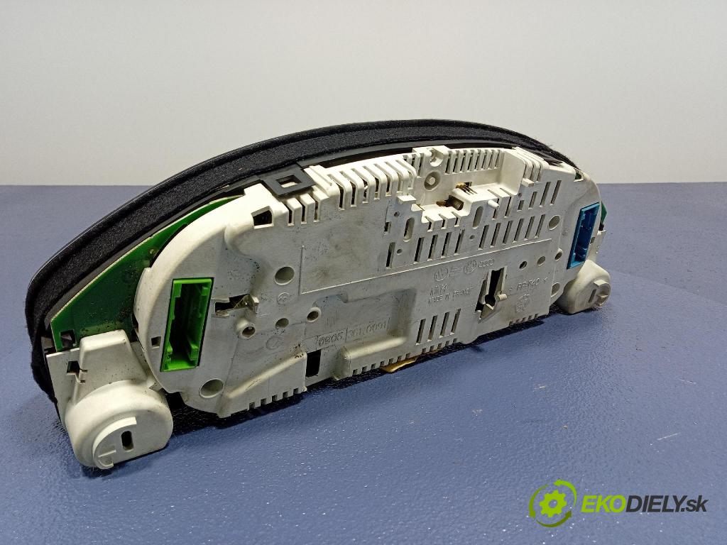 Audi A4 2000 prístrojovka/ budíky 8D0920900B