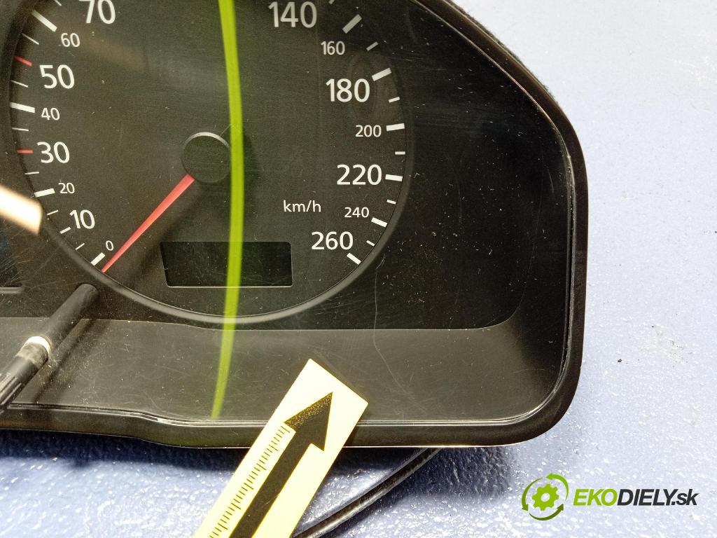 Audi A4 2000 prístrojovka/ budíky 8D0920900B