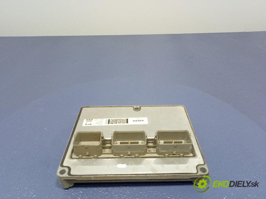 Volvo C30 2007 řídící jednotka Motor: 30743371