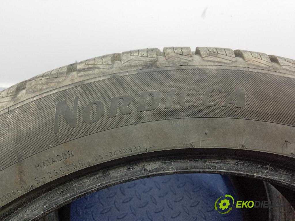 Volvo C30 2007 pneumatika ZIMA: