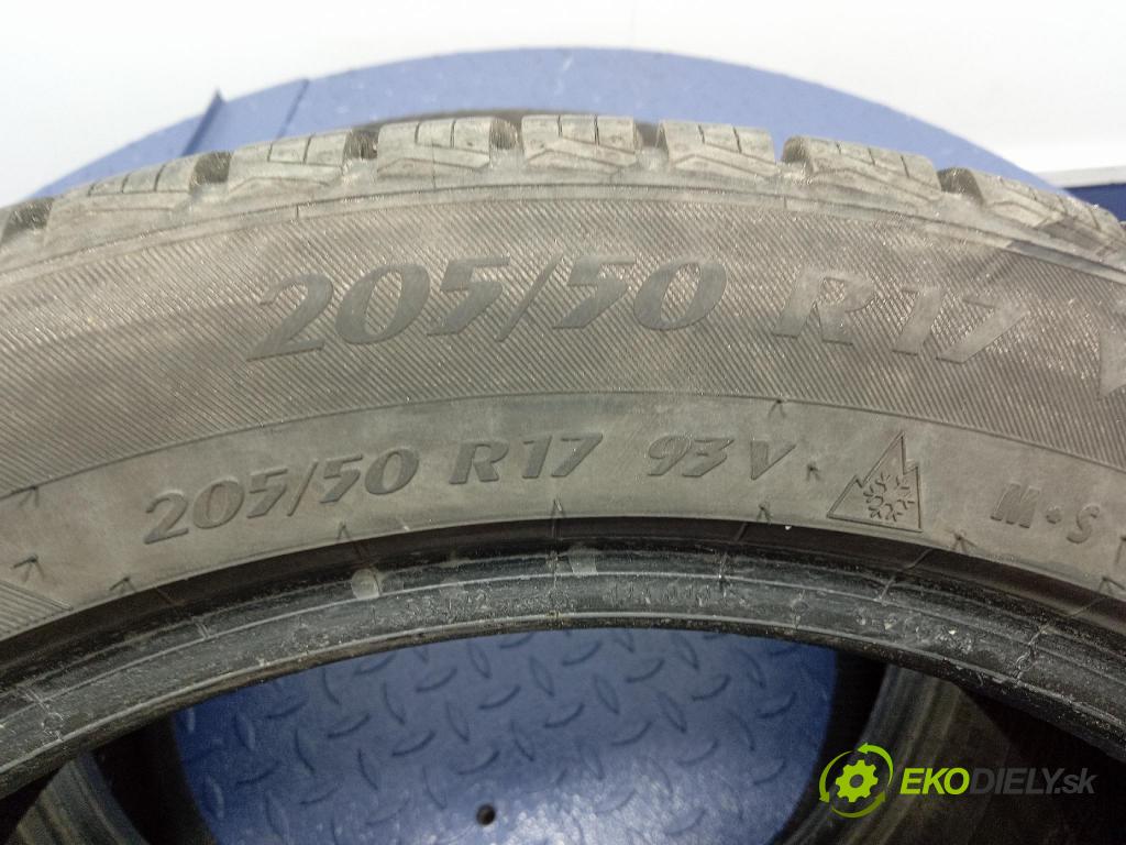 Volvo C30 2007 pneumatika ZIMA: