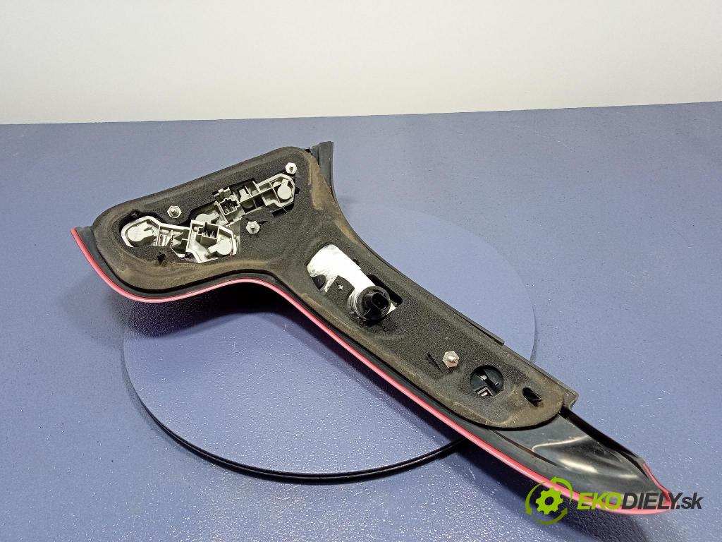 Volvo C30 2007 světlo Zad: levá Mimo: 31213137