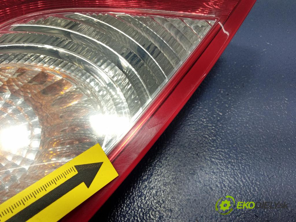 Volvo C30 2007 světlo Zad: levá Mimo: 31213137
