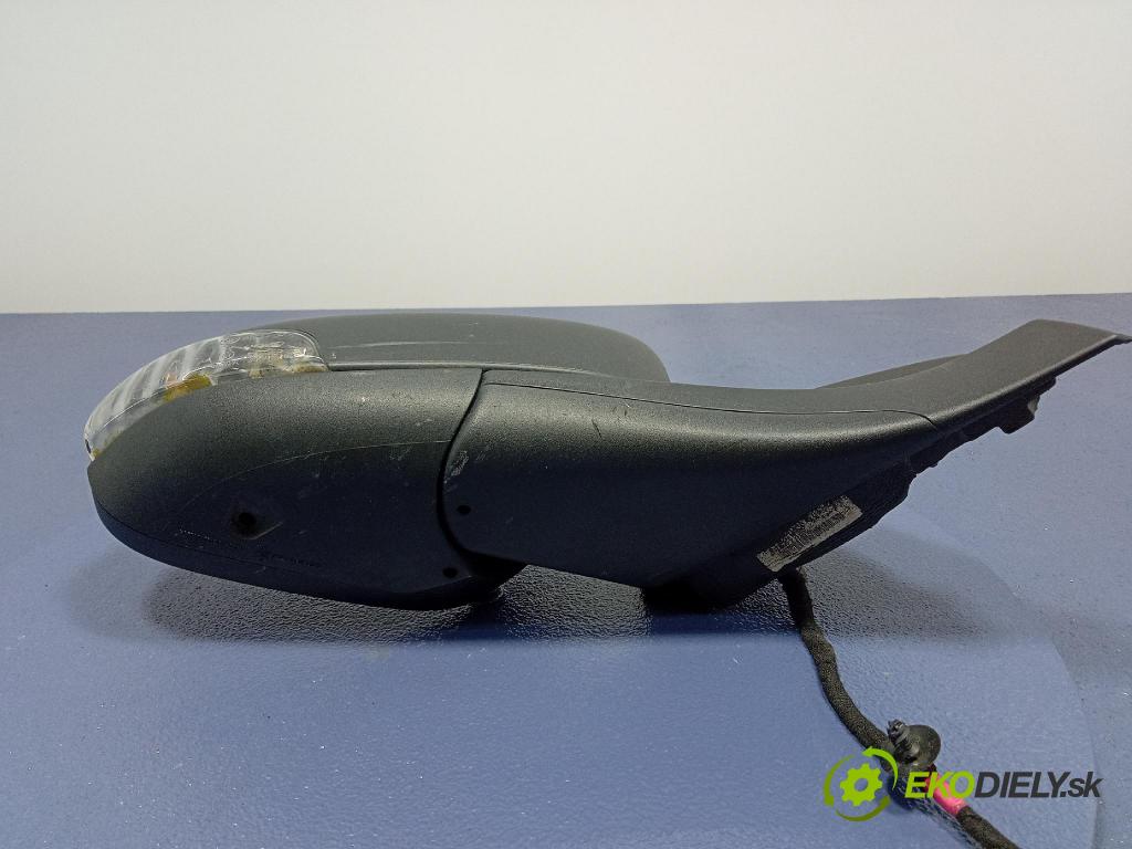 Volvo C30 2007 zpětné zrcátko prave 3303-028