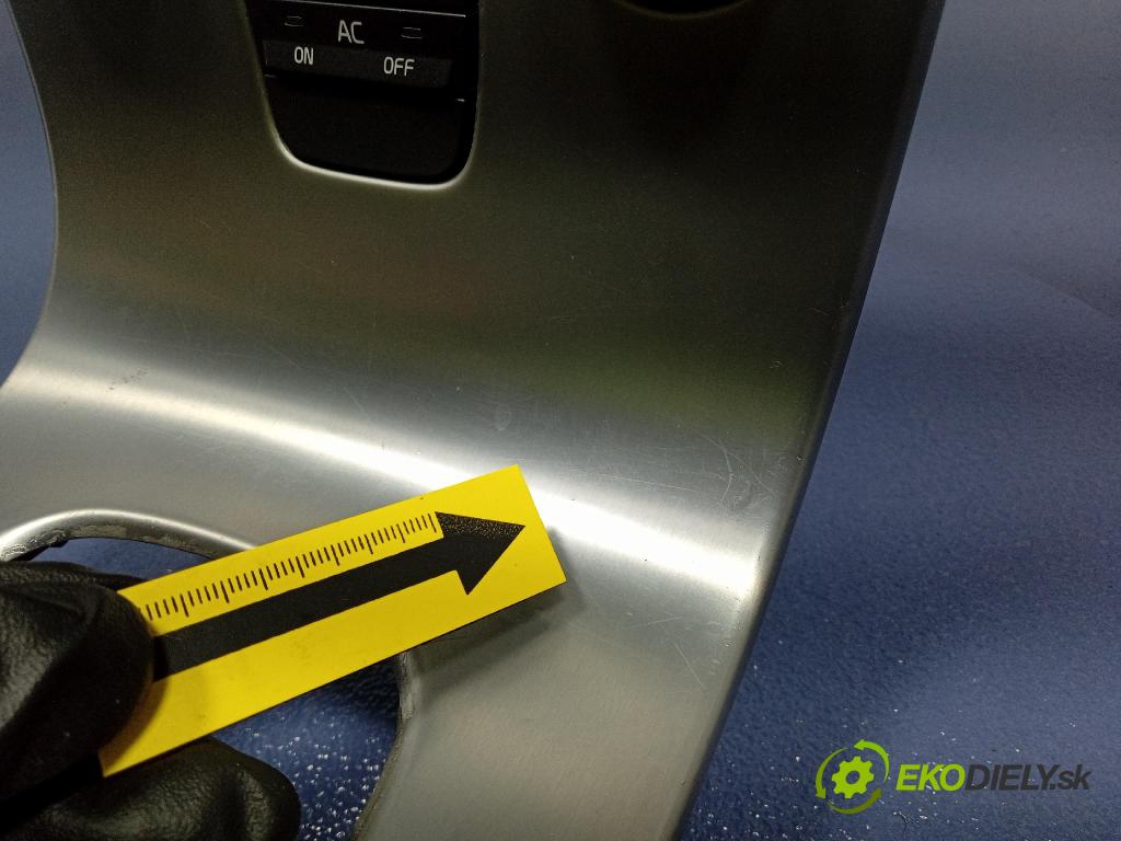 Volvo C30 2007 Přepínač Radio Navigace 30672565