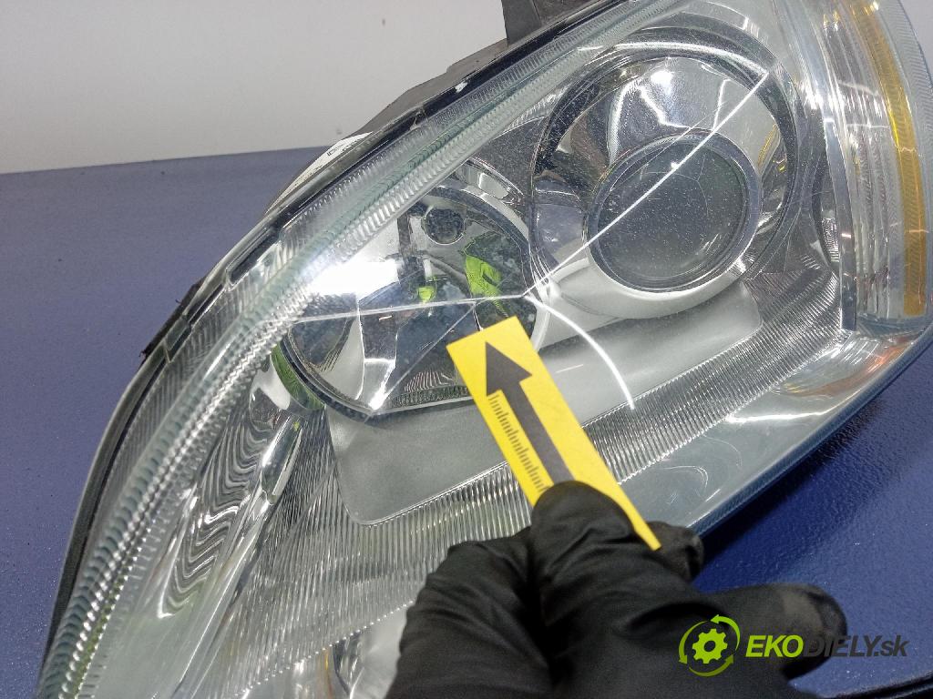 Ford Focus 2005 Reflektor: Vľavo: 4M5113W030EC