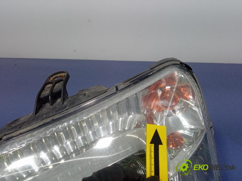 Fiat Panda 2004 Reflektor: Vľavo: 