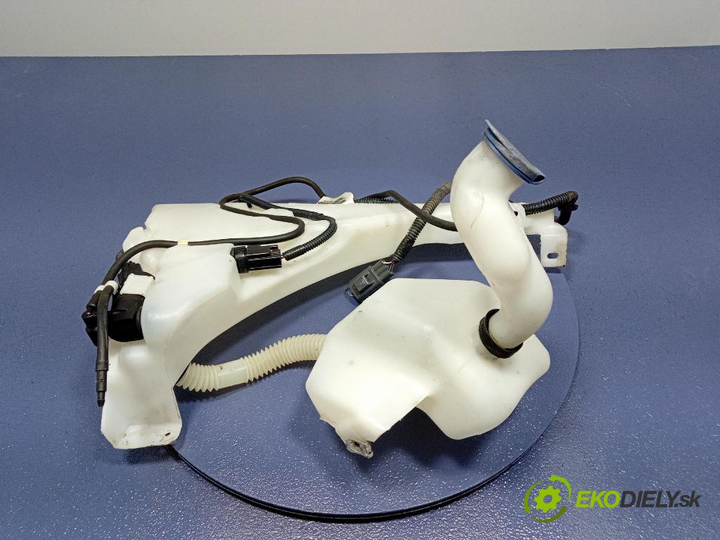 Volvo C30 2007 nádržka Podložka: 30657122