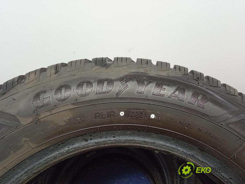 Ford S-max 2006 pneumatika ZIMA: