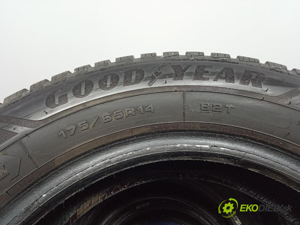 Ford S-max 2006 pneumatika ZIMA: