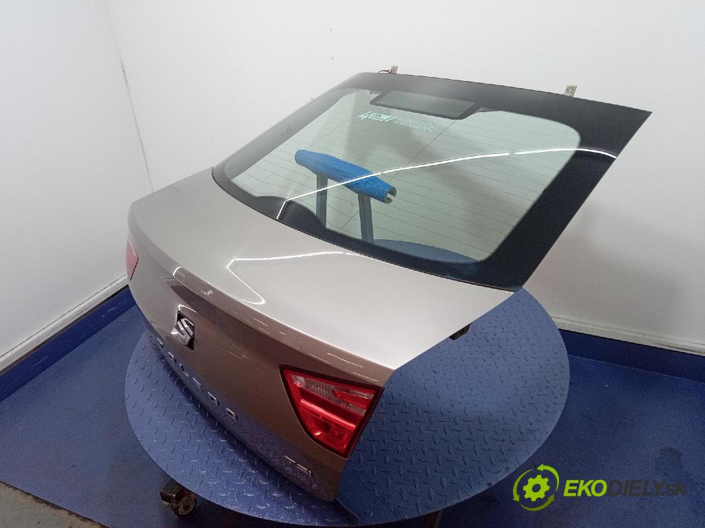 Seat Toledo 2016 zadna dveře kufra: kufra: