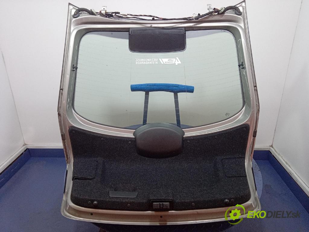 Seat Toledo 2016 zadna dveře kufra: kufra:
