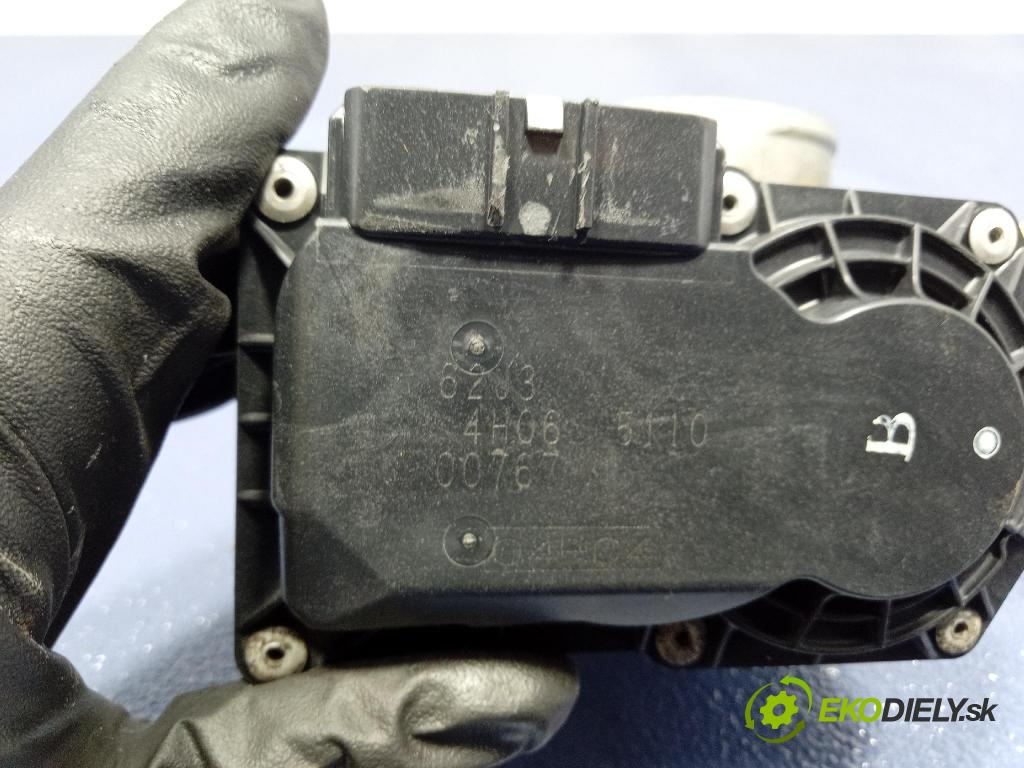 Suzuki Swift 2006 klapka 62J3