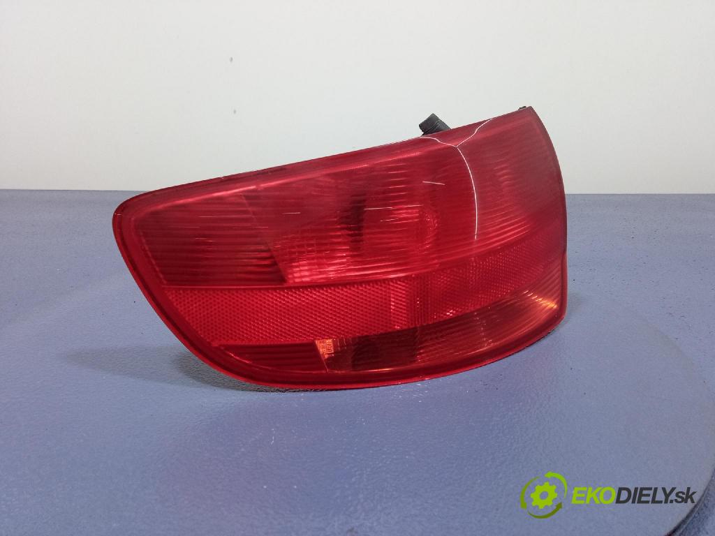 Audi A3 2005 svetlo / reflektor zad ľavá Vonkajsia: 8P4945095C