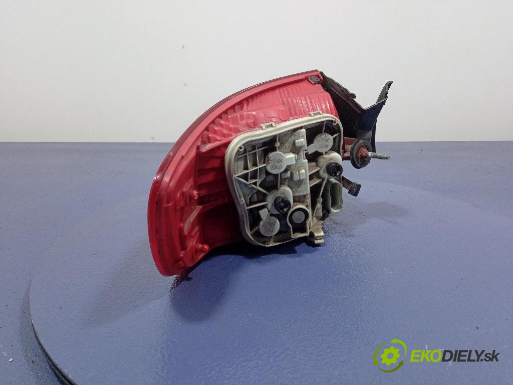 Audi A3 2005 svetlo / reflektor zad Prava: Vonkajsia: 8P4945096C