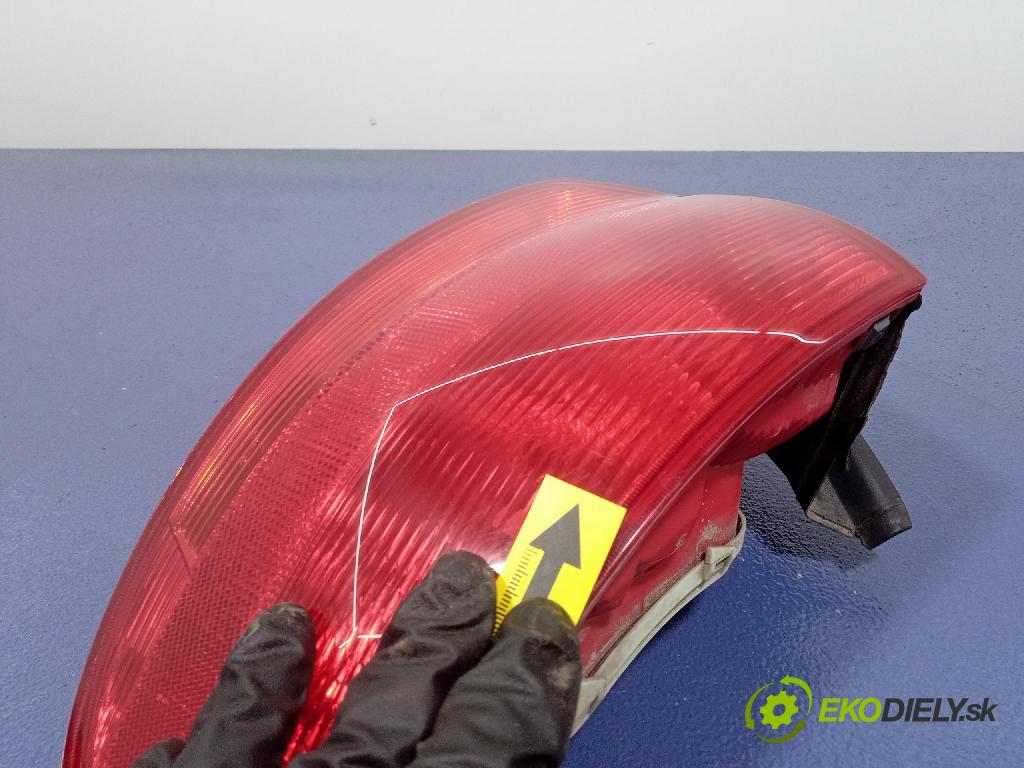 Audi A3 2005 svetlo / reflektor zad Prava: Vonkajsia: 8P4945096C