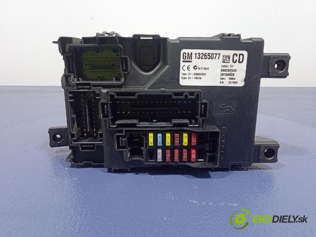 Opel Corsa 2008 riadiaca jednotka Motor: 55557933